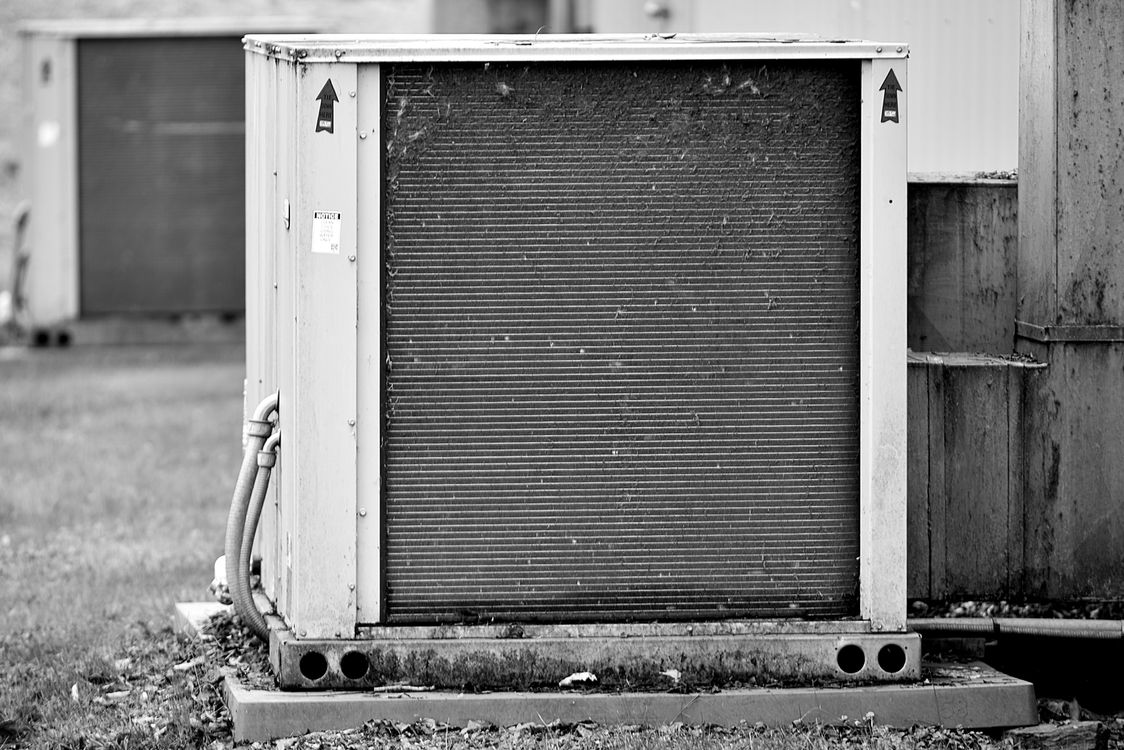 Industrial cooling unit with a dirty condenser coil